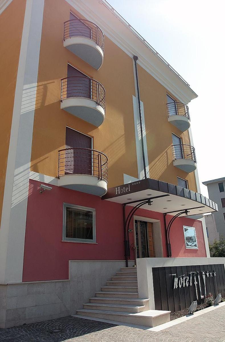 Hotel Fly Casoria Extérieur photo